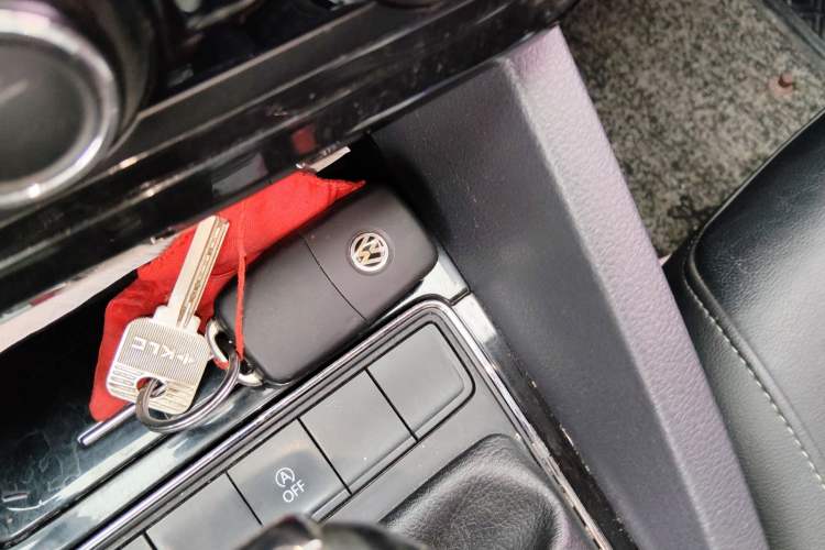 Used Volkswagen Sagitar 2018 280TSI DSG Comfort Model Vehicle Key