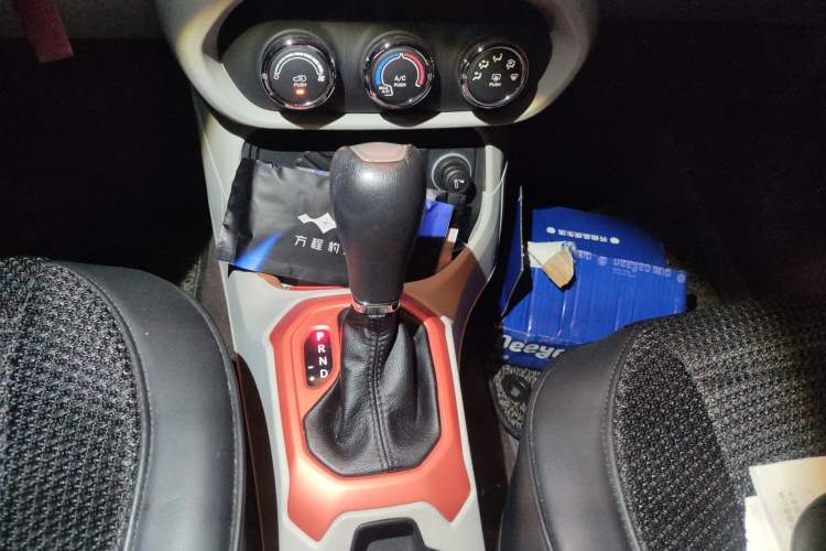 Used Jeep Renegade 2016 1.4T Automatic High-Energy Version Gear Lever