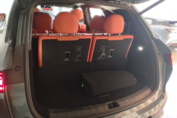 Used BYD Tang L 2025 EV with 670 km Range LiDAR and Premium Features
