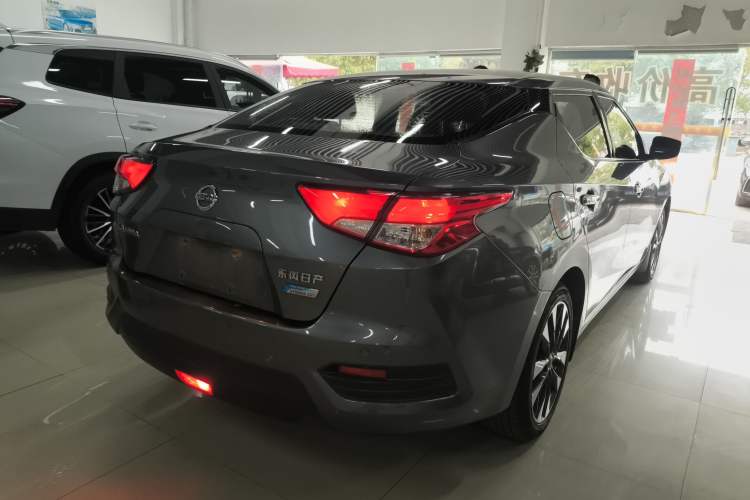 Used Nissan Lannia 2016 1.6L CVT Smart Cool Edition
