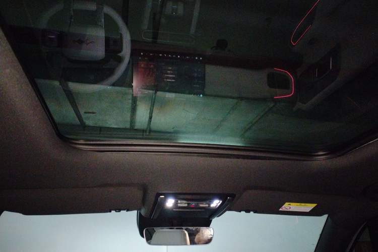 Used Formula Leopard Titanium 3 2025 501KM All-Wheel Drive Intelligent Driving Ultra Version
