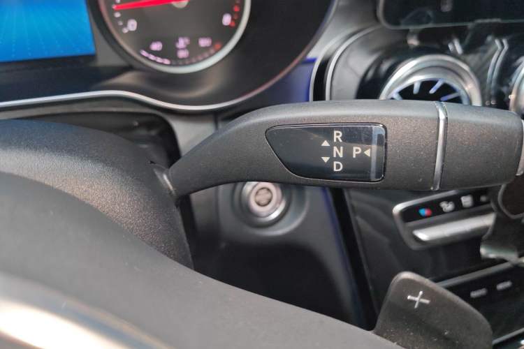 Used Mercedes-Benz C-Class 2019 C 180 L Fashion Edition Sport Version Gear Lever