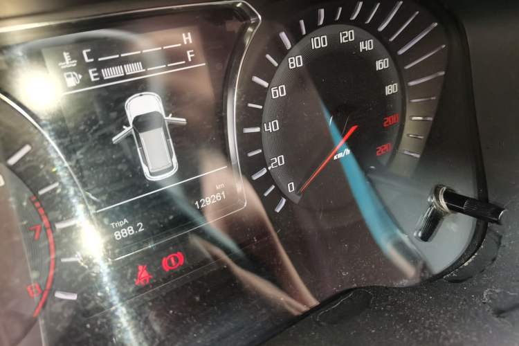 Used GAC Trumpchi GS4 2017 200T Manual Two-Wheel Drive Elite Edition Odometer Close Up