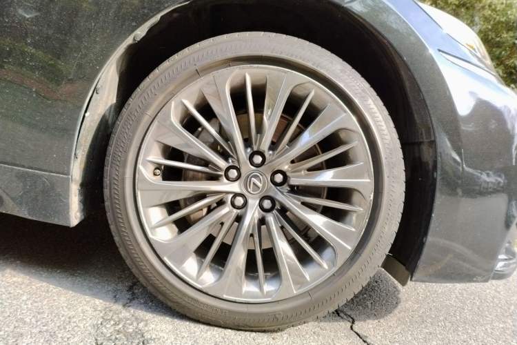 Used Lexus LS 2018 500h Executive Edition China V Standard
