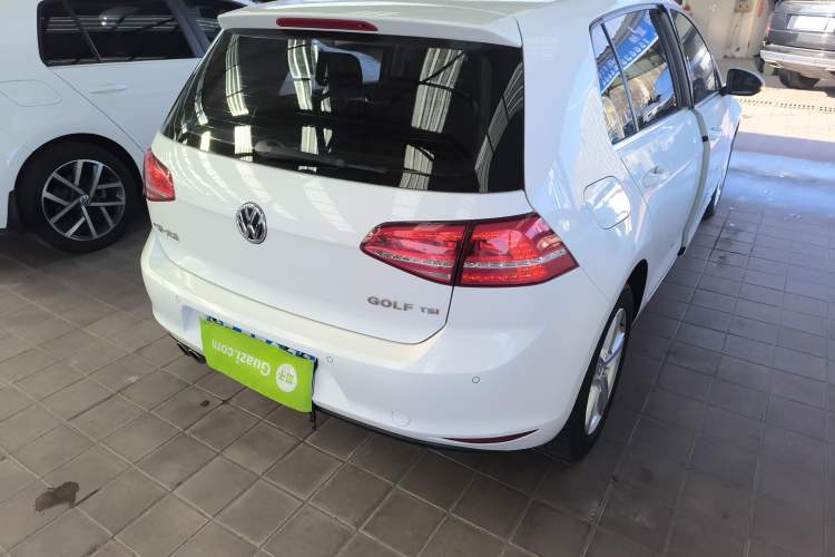 Used Volkswagen Golf 2015 1.4TSI Automatic Luxury Model
