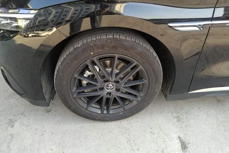 Used BYD Han 2025 DM-i Intelligent Driving Edition 245KM Prestigious Edition
