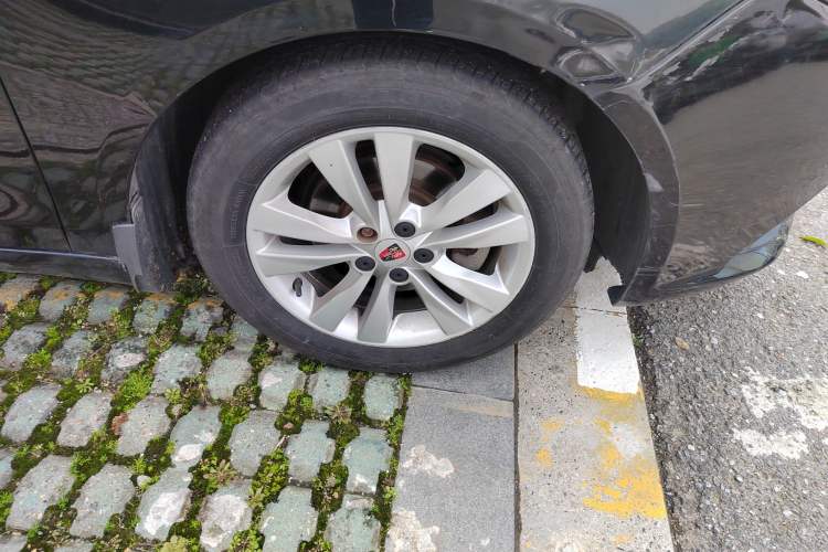 Used Roewe 360 2015 1.5L Automatic Luxury Edition