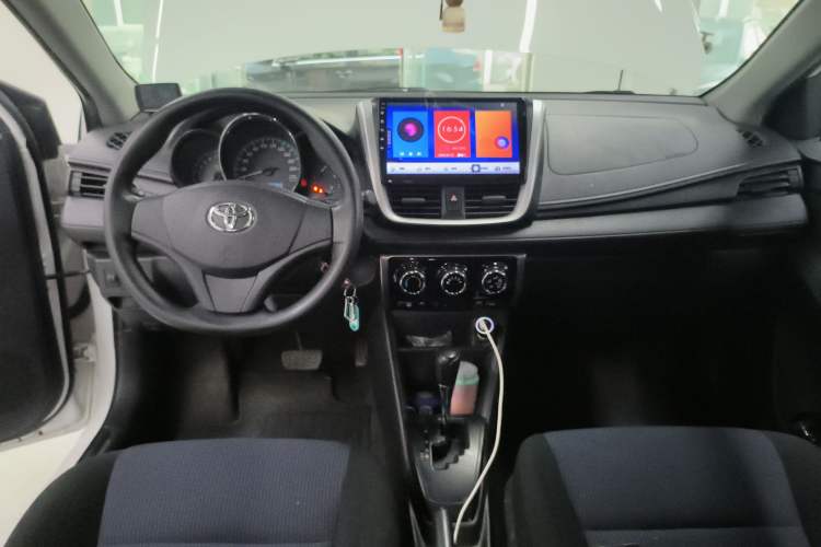 Used Toyota YARiS L Zhi Xuan 2019 1.5E CVT Dynamic Edition China VI compliant Center Console