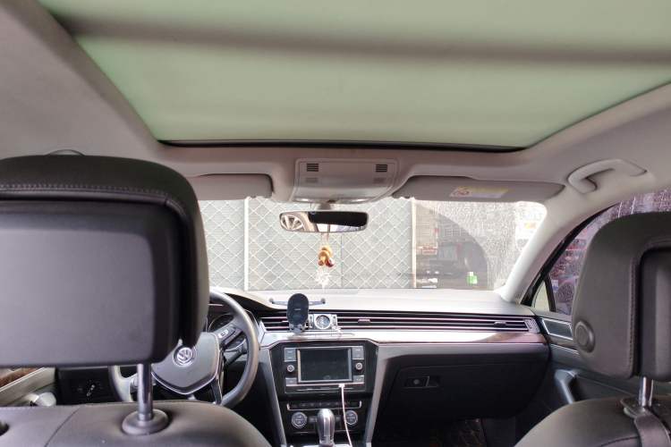 Used Volkswagen Magotan 2018 380TSI DSG Luxury Model Headliner