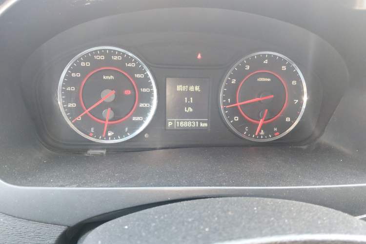 Used SAIC MAXUS G10 2014 2.0T Automatic Elite Edition
