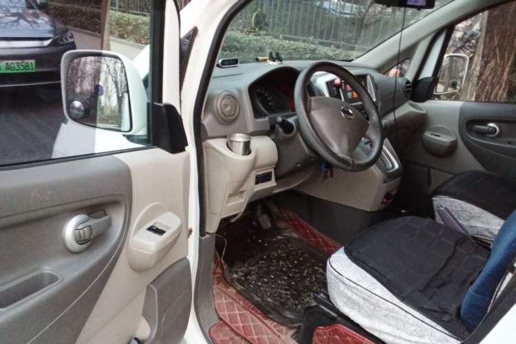 Used Nissan NV200 2018 1.6L CVT Luxury Model Driver Seat