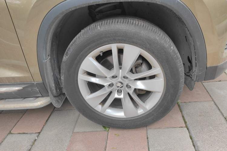 Used Skoda Kodiaq 2017 TSI330 5-seat Two-Wheel Drive Comfort Edition Right Front Wheel Hub