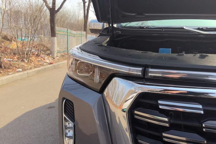 Used CHANGAN Lantop 2023 2.0T Automatic 4x4 Gasoline Flagship Standard Cab