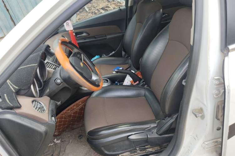 Used Chevrolet Cruze 2013 Hatchback 1.6L Automatic Luxury Model
