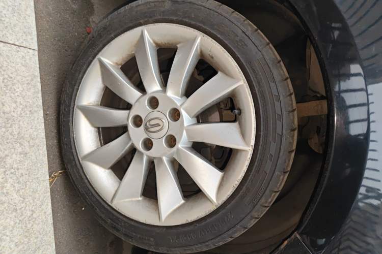 Used GAC Trumpchi GA5 2013 1.8T Automatic Luxury Edition Right Front Wheel Hub