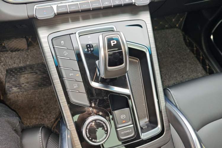 Used Geely Auto Emgrand X7 Sport 2020 1.8TD DCT Smart PRO Gear Lever