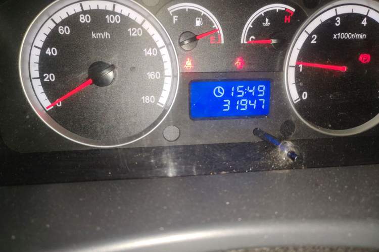 Used Foton Scenic G7 2017 2.0L Short-Wheelbase Commercial Van High-Roof 2-Seater 4Q20M
