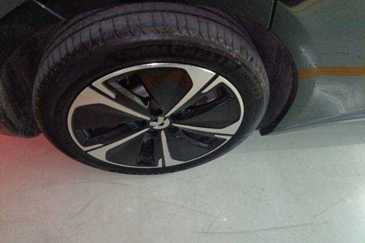 Used Nio ET5T 2024 75kWh Touring Right Rear Wheel Hub