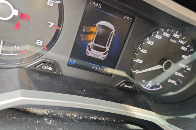 Used Geely Auto Emgrand GS 2018 Sport Edition 1.4T Manual LingShang Model Odometer Close Up