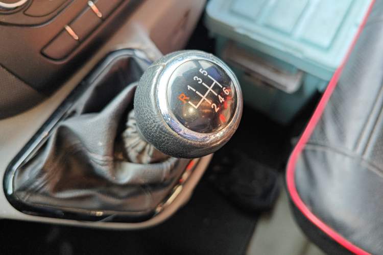 Used Foton Toano 2021 2.0T Manual Tongtu Long Wheelbase Mid-Height 5/6/7-Seater 4F20TC3
