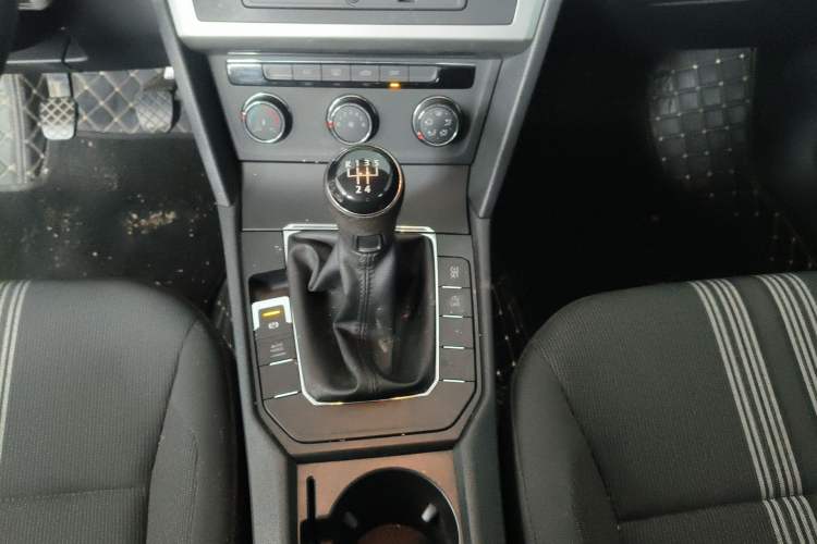 Used Volkswagen Lamando 2017 230TSI Manual Trend Edition
