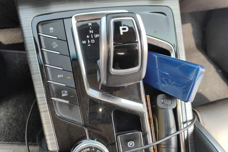 Used Geely Auto Emgrand X7 Sport 2020 1.8TD DCT ZhiZun PRO Gear Lever