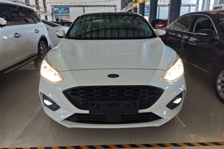 Used Ford Focus 2020 Sedan 1.5L Automatic Sharp Edition