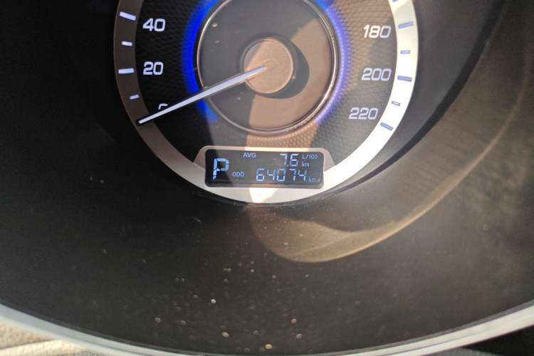 Used CHANGAN Eado 2015 1.6L Automatic Luxury Model Odometer Close Up