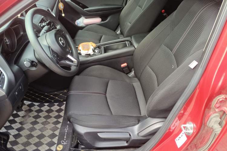 Used Mazda 3 Axela 2017 Sedan 1.5L Automatic Luxury Model Emission Standard China V
