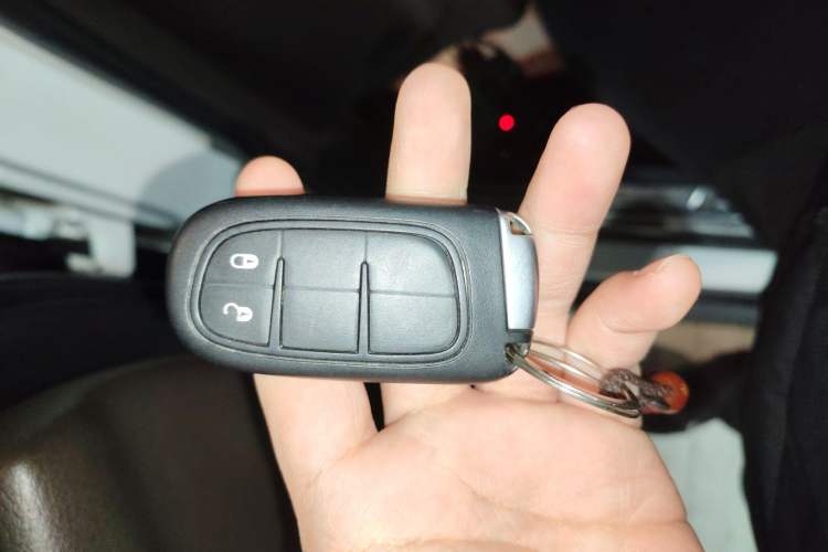 Used Jeep Cherokee 2016 2.0L Superior Edition
