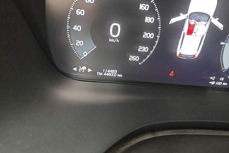 Used Volvo XC60 New Energy 2019 T8 E-Drive Hybrid Intelligent Luxury Sport Edition China VI Odometer Close Up