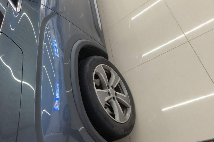 Used Geely Auto Haoyue L 2023 2.0T DCT Prestige Edition Left Front Wheel Hub