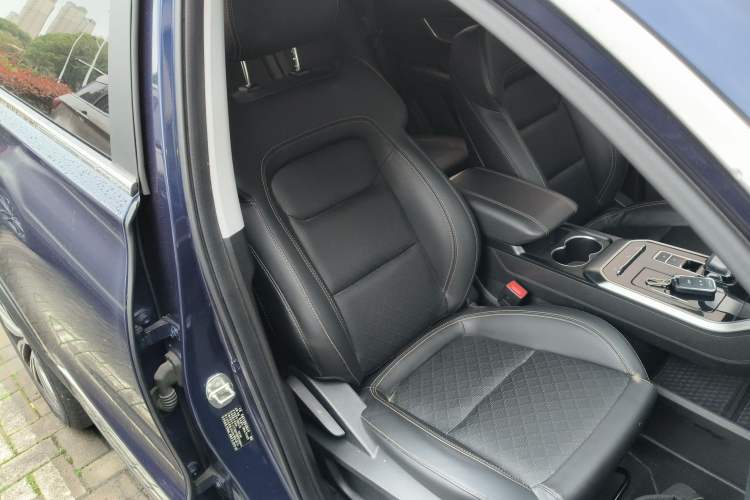 Used Chery Tiggo 8 2019 1.6 TGDI Automatic Luxury Model Right Front Seat