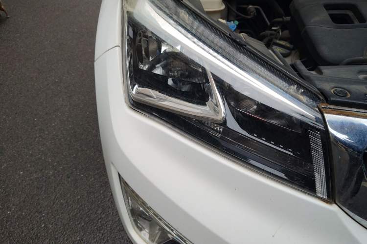 Used CHANGAN CS15 2016 1.5L Manual Luxury Edition
