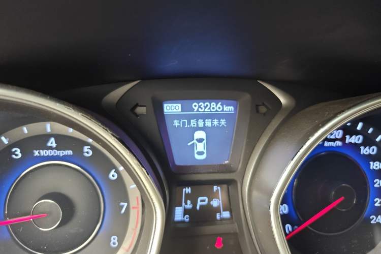 Used Hyundai Elantra (5th Generation / Langdong) 2015 1.6L Automatic Leading Model