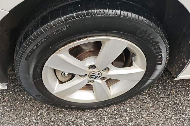 Used Volkswagen Lavida 2013 Revised Classic 1.6L Manual Fashion Edition
