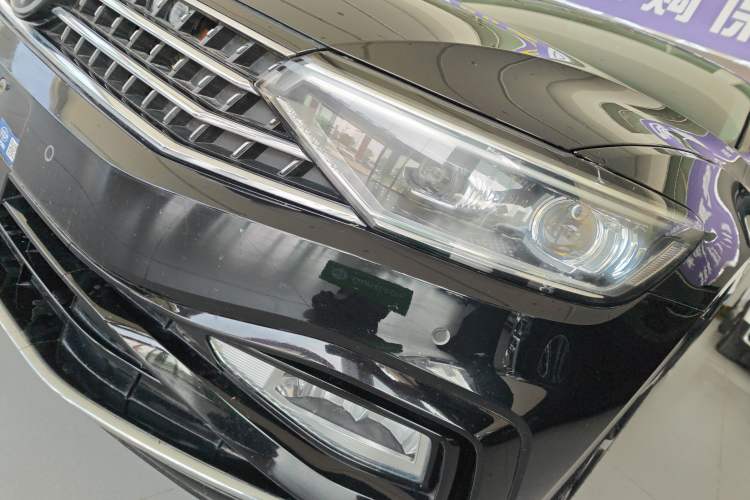 Used Volkswagen Magotan 2023 2 Million Units Limited Edition 330TSI DSG Leading Version