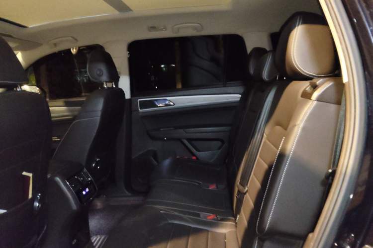 Used Volkswagen Teramont 2017 380TSI Four-Wheel Drive Luxury Edition Left Rear Seat