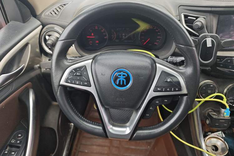 Used BYD Song New Energy 2017 Song DM 1.5TID All-Wheel Drive Luxury Model
