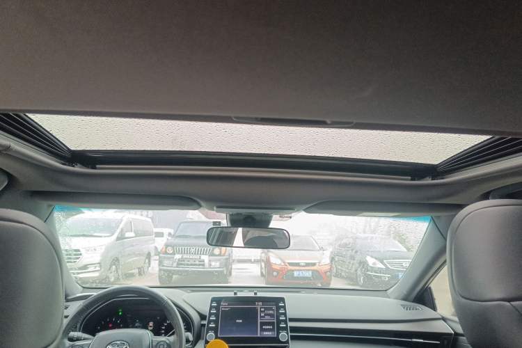 Used Toyota Avalon 2019 2.0L Luxury Edition China VI Standard Headliner