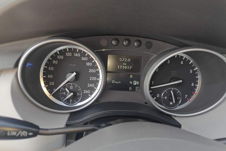 Used Mercedes-Benz R-Class 2010 R 350 L 4MATIC