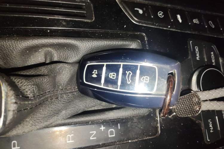 Used Haval H7 2016 Blue-Label H7 2.0T Automatic Luxury Model
