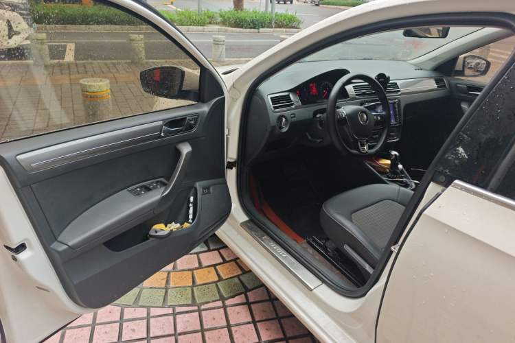 Used Volkswagen Santana 2019 1.5L Automatic Comfort Edition China V Standard