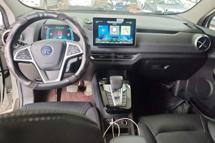Used BYD Yuan New Energy 2019 EV535 High-Energy Leading Edition Center Console