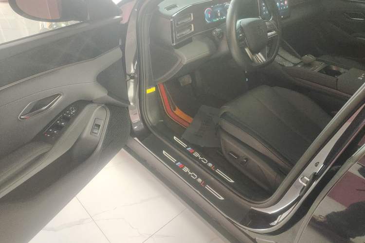 Used BYD Qin L 2024 DM-i 80KM Leading Model Driver Seat
