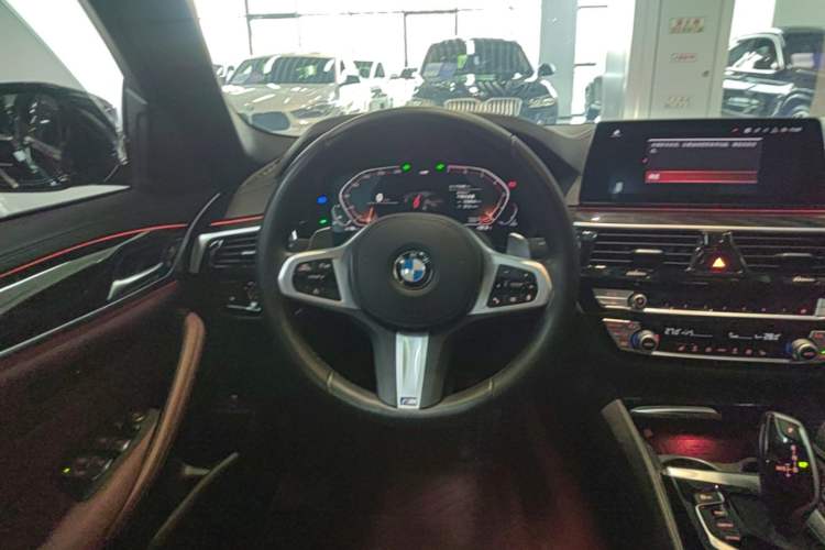 Used BMW 5 Series 2020 530Li Leading Model M Sport Package Steering Wheel