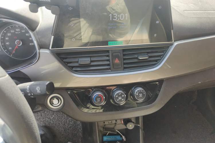 Used Baojun 310W 2017 1.5L Manual Luxury Edition China V