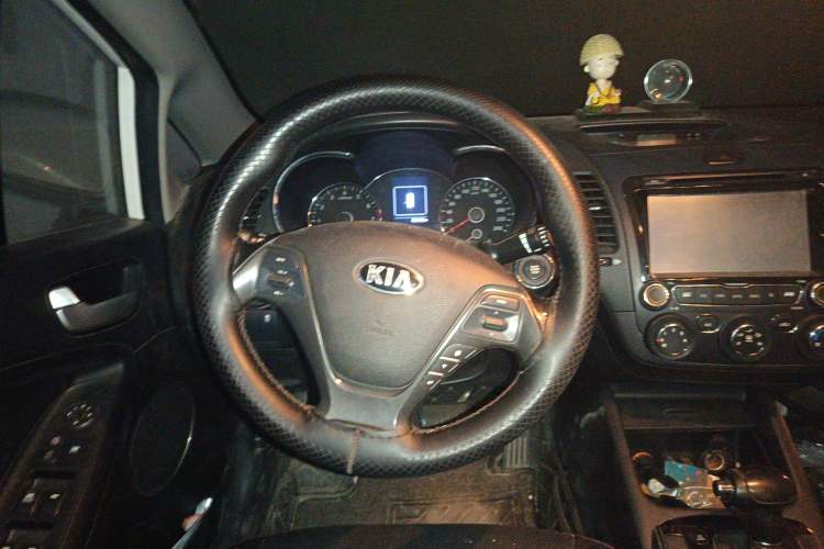 Used Kia K3 2016 1.6L Automatic GLS Steering Wheel