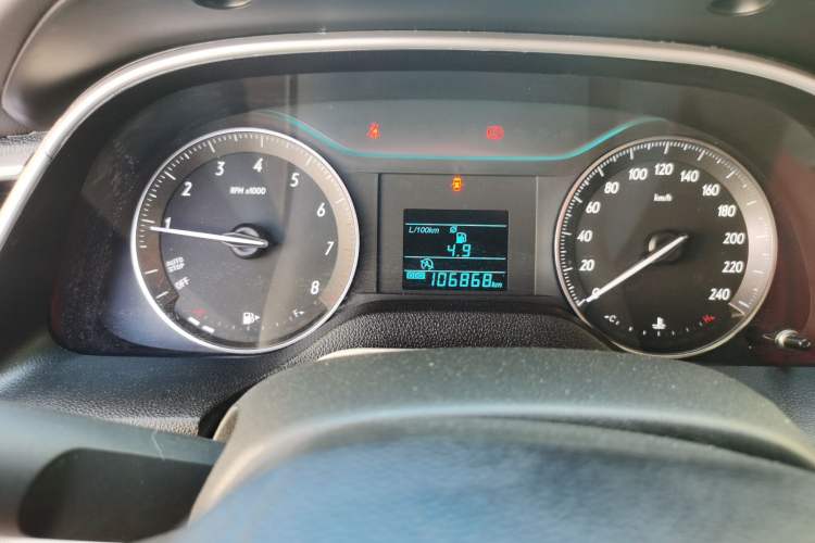 Used Buick GT 2015 15N Manual Entry-Level Trim Odometer Close Up