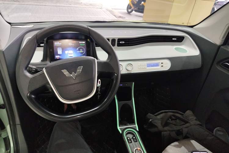 Used Wuling Hongguang MINIEV 2021 Macaron Fashion Model Lithium Iron Phosphate